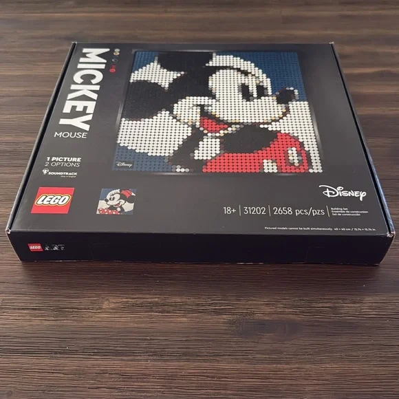 LEGO Art 31202 Disney’s Mickey Mouse Retired Building Set Sealed NEW - Picture 2 of 7